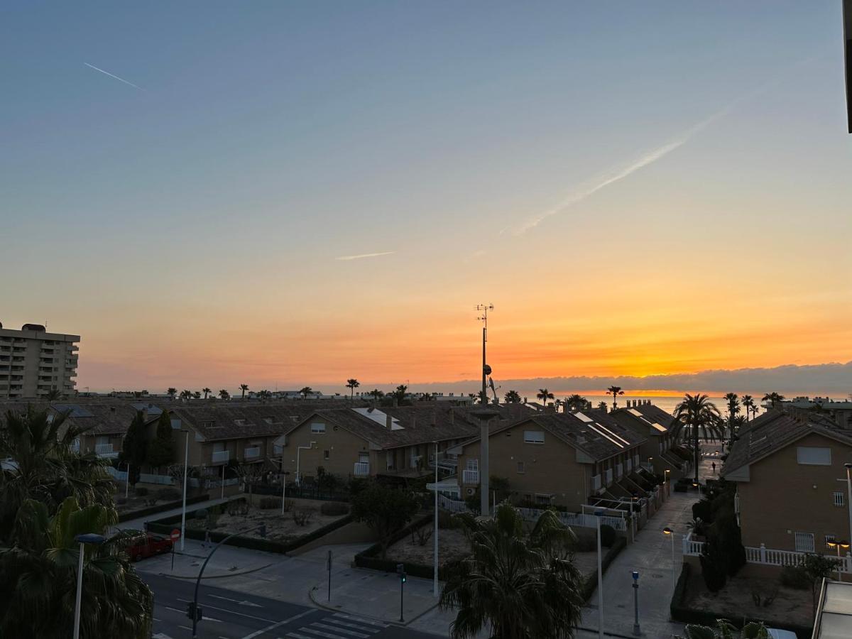 Sunny Patacona Seaview Lägenhet Valencia Exteriör bild